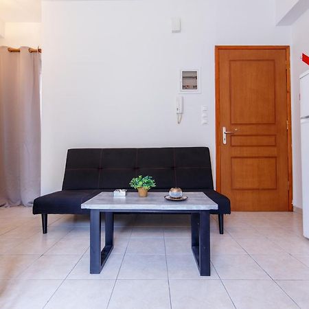 Modern Apartment Каламата Екстер'єр фото